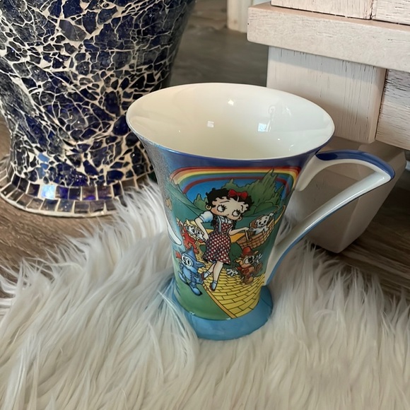 Betty Boop Other - Collectable Betty Boop wizard of Oz mug